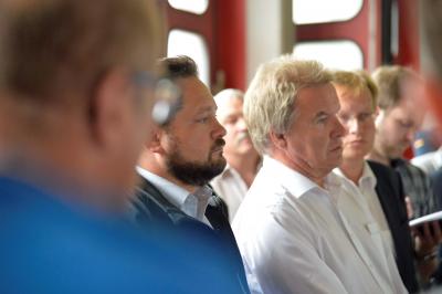 Minister Untersteller und Bonde verschaffen sich vor Ort ein Bild - Grosseinsatz in mehreren Landkreisen aufgrund von verseuchter Jagst